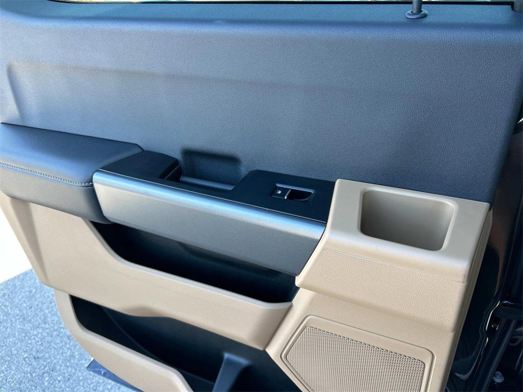 new 2025 Ford F-250 car, priced at $68,500
