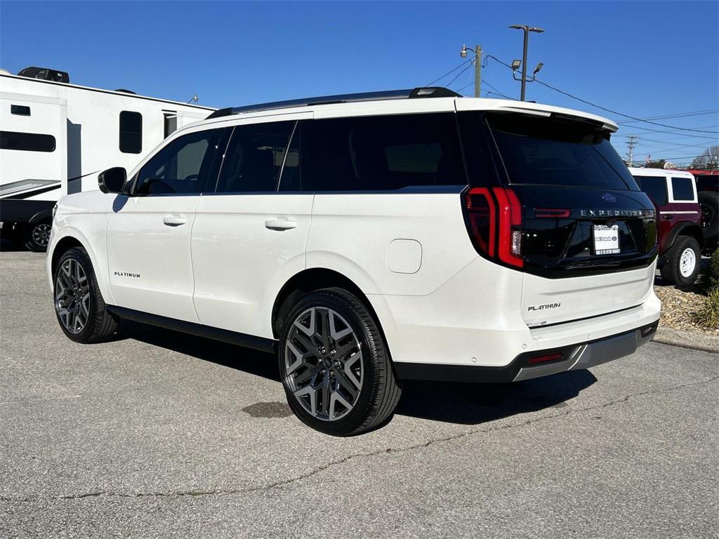 used 2025 Ford Expedition car, priced at $89,981