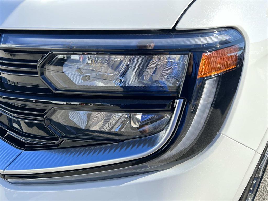 used 2025 Ford Expedition car, priced at $89,981