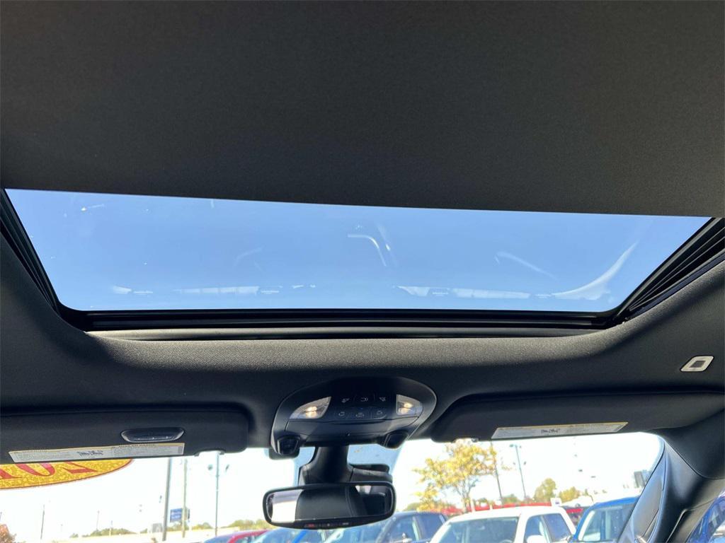 used 2019 Chrysler Pacifica car, priced at $17,981