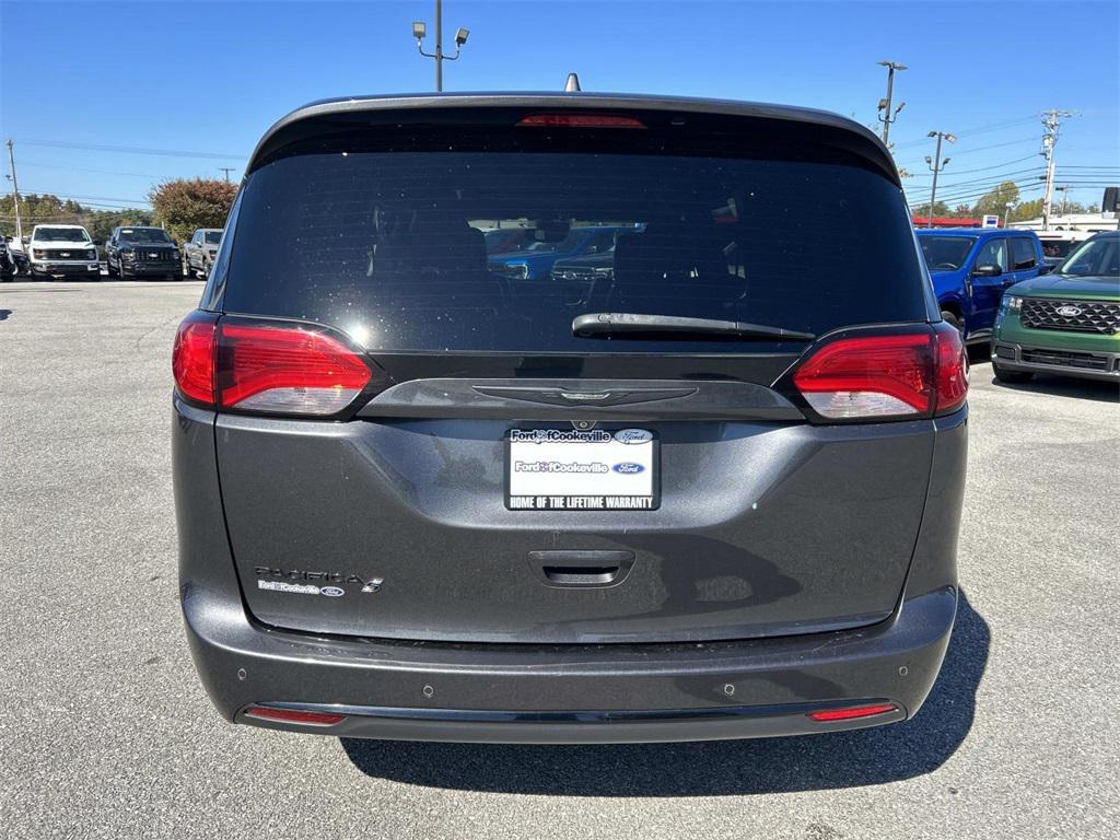 used 2019 Chrysler Pacifica car, priced at $17,981