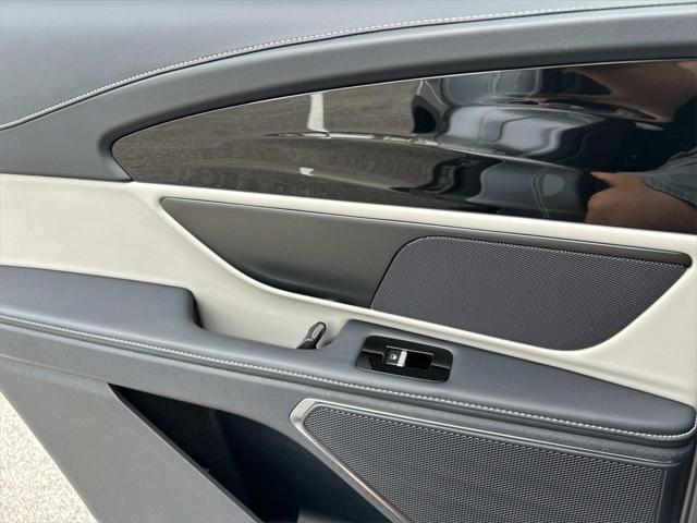 new 2025 Lincoln Nautilus car, priced at $51,403