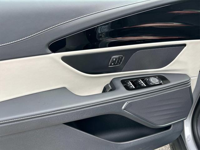 new 2025 Lincoln Nautilus car, priced at $51,403