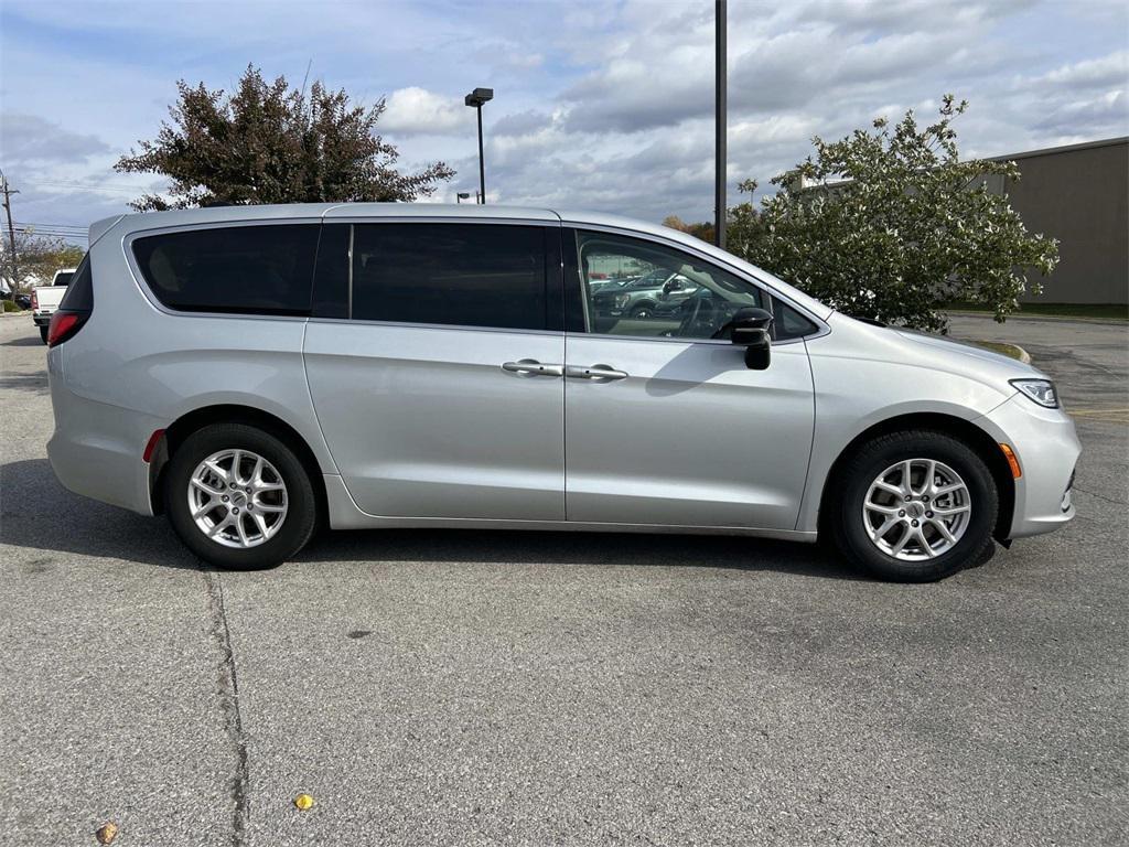 used 2024 Chrysler Pacifica car, priced at $33,481