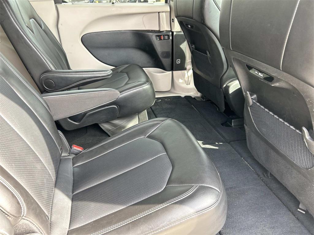 used 2024 Chrysler Pacifica car, priced at $33,481