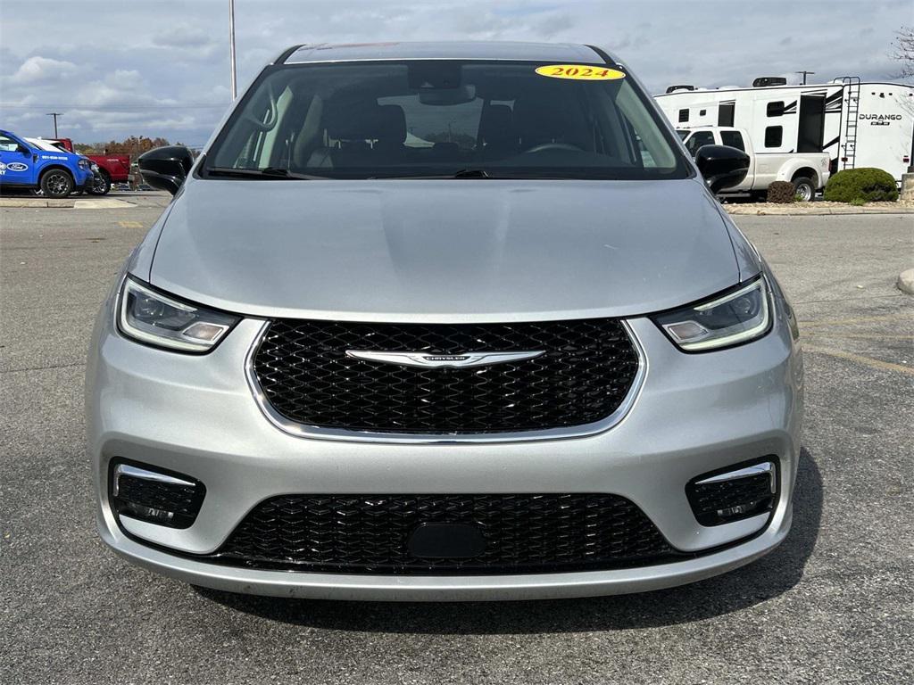used 2024 Chrysler Pacifica car, priced at $33,481