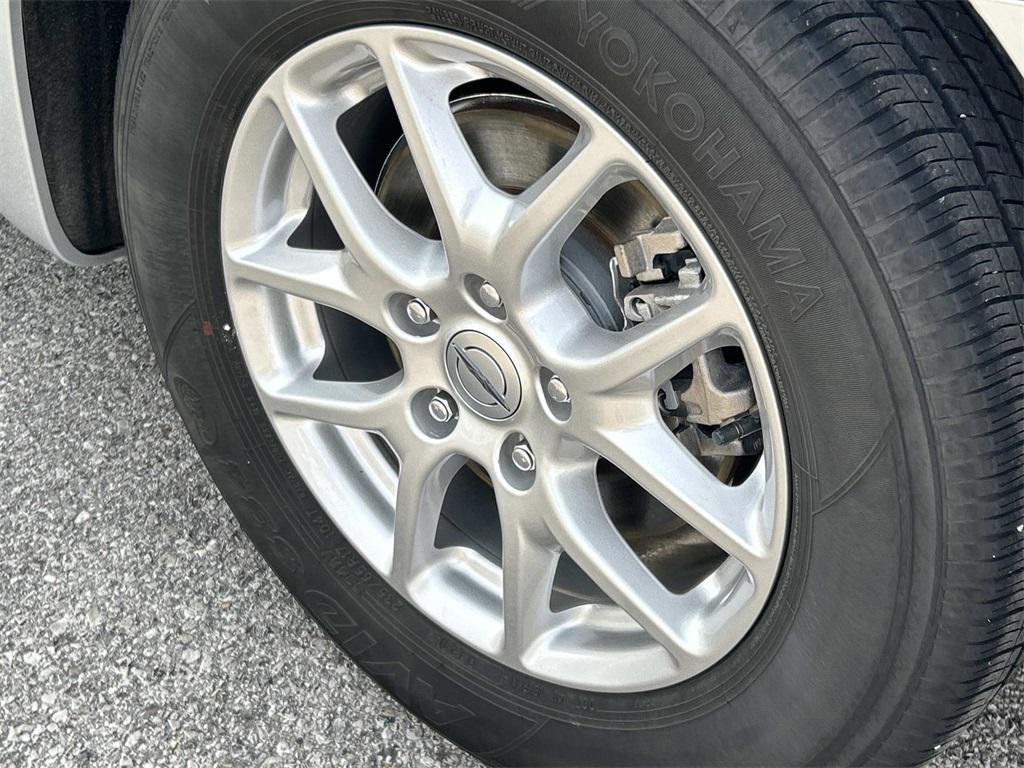 used 2024 Chrysler Pacifica car, priced at $33,481