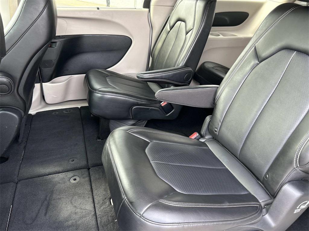 used 2024 Chrysler Pacifica car, priced at $33,481