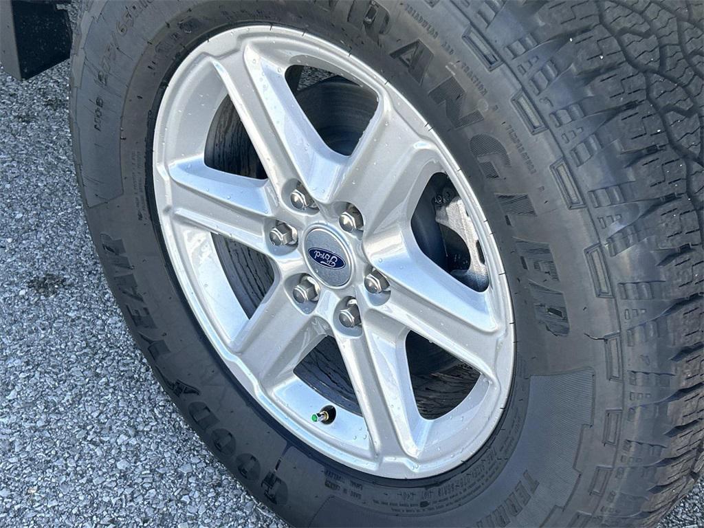 new 2025 Ford F-150 car, priced at $52,500