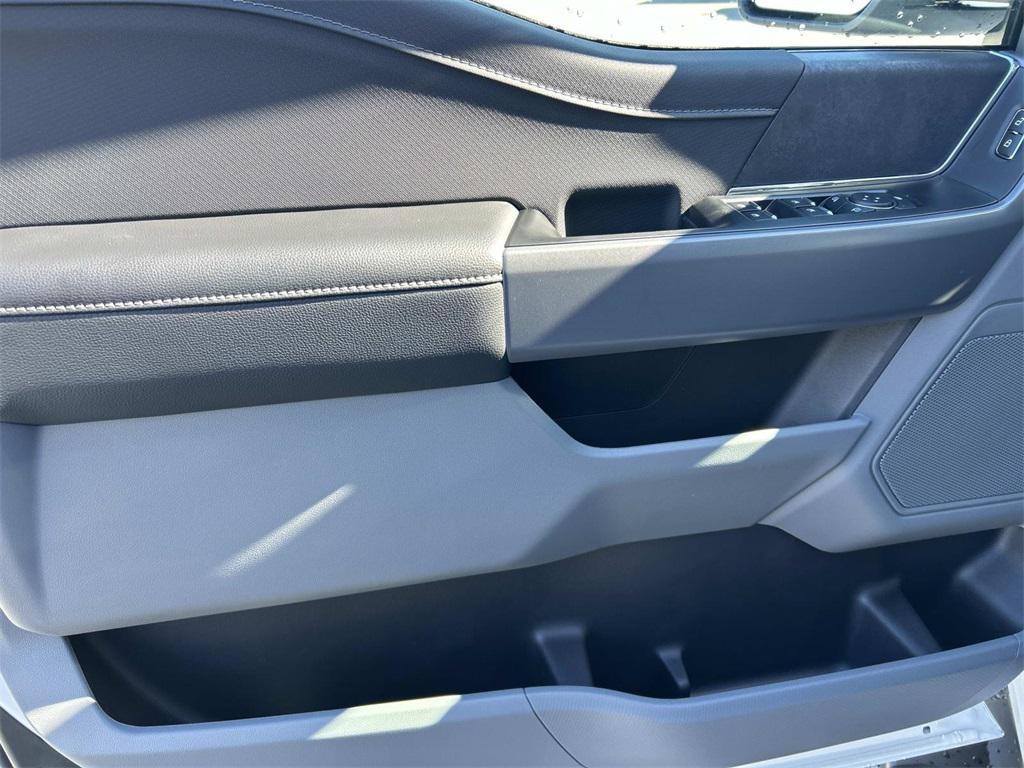 new 2025 Ford F-150 car, priced at $52,500