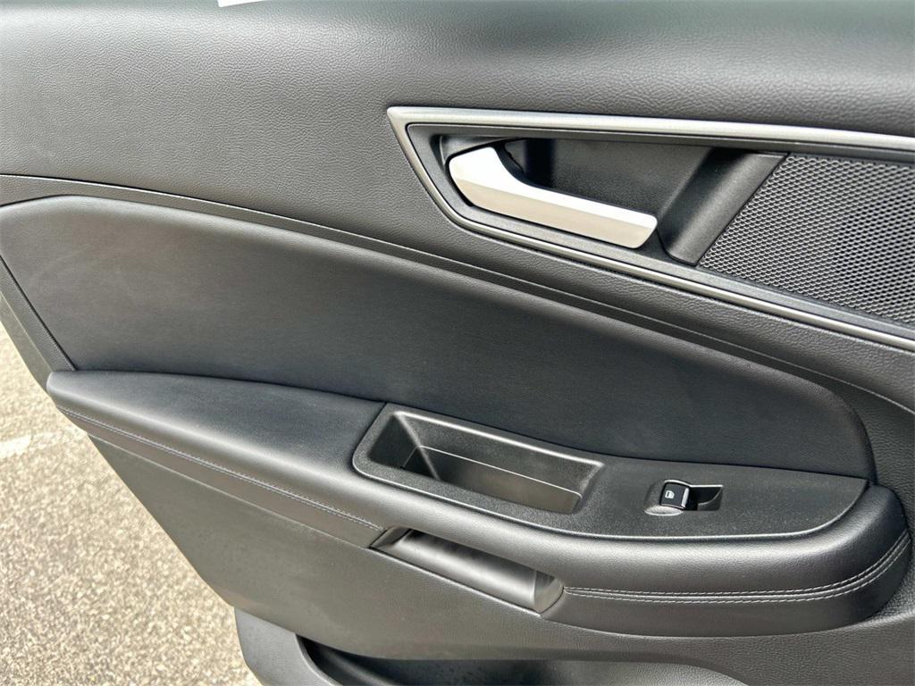 used 2024 Ford Edge car, priced at $29,981