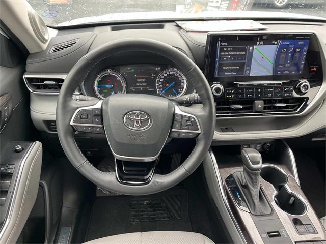 used 2022 Toyota Highlander Hybrid car, priced at $49,842