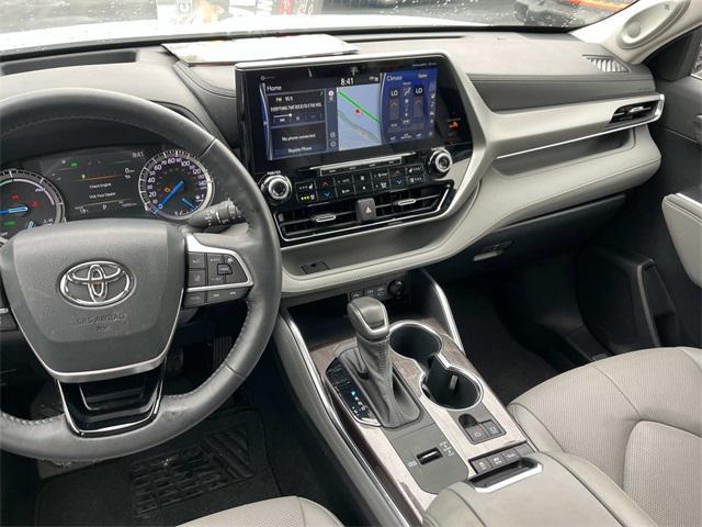 used 2022 Toyota Highlander Hybrid car, priced at $49,842