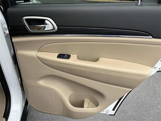 used 2021 Jeep Grand Cherokee car, priced at $27,493