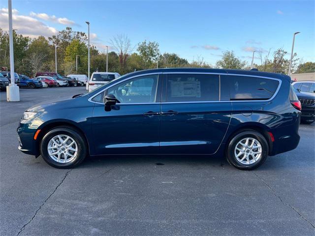 new 2025 Chrysler Pacifica car, priced at $43,140