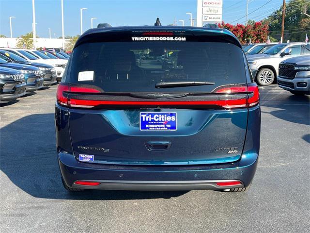 new 2024 Chrysler Pacifica car, priced at $53,997