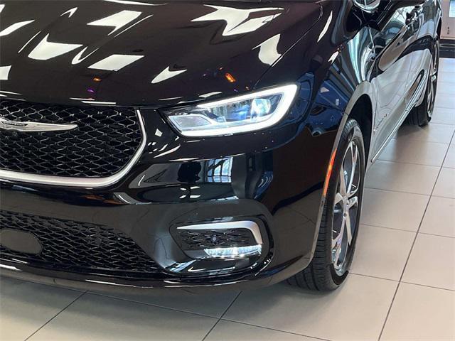 new 2026 Chrysler Pacifica car, priced at $57,530
