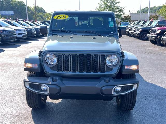 new 2024 Jeep Gladiator car, priced at $48,947