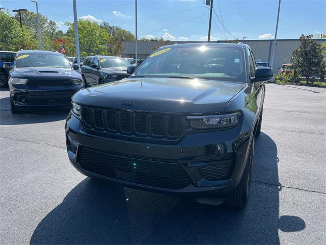 new 2024 Jeep Grand Cherokee car, priced at $45,504