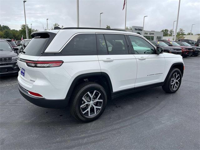 new 2024 Jeep Grand Cherokee car, priced at $48,954