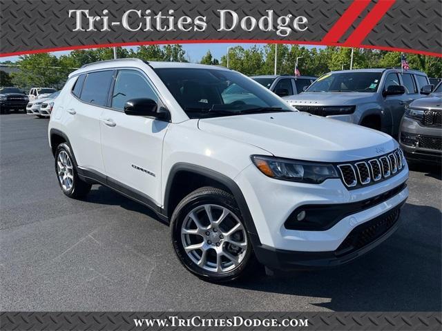 new 2024 Jeep Compass car, priced at $35,238