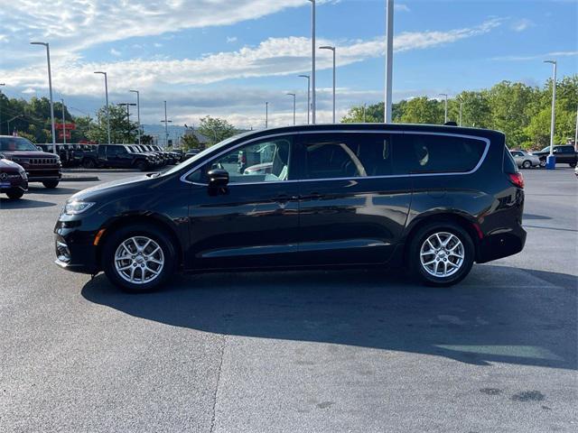 used 2024 Chrysler Pacifica car, priced at $28,163