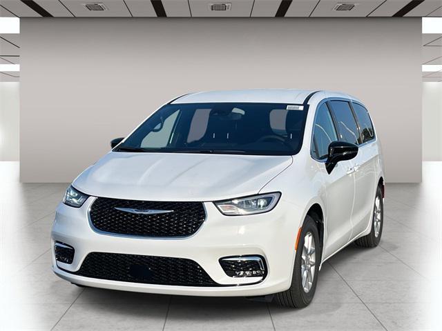 new 2026 Chrysler Pacifica car, priced at $45,455