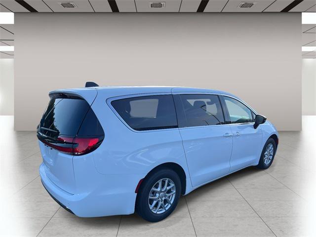 new 2026 Chrysler Pacifica car, priced at $45,455