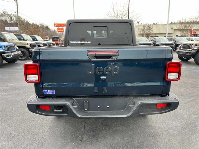 new 2025 Jeep Gladiator car, priced at $46,696