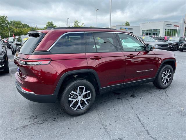 new 2024 Jeep Grand Cherokee car, priced at $49,990