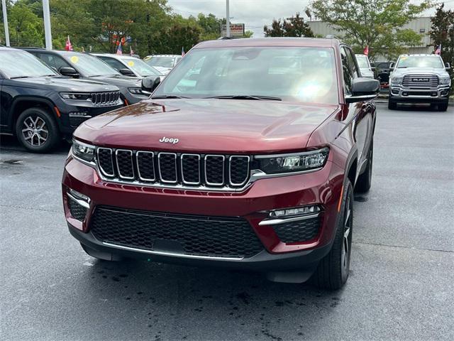 new 2024 Jeep Grand Cherokee car, priced at $49,990