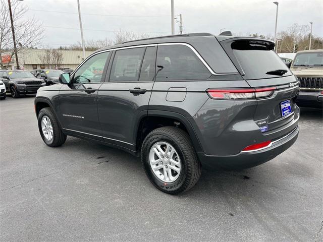 new 2025 Jeep Grand Cherokee car, priced at $40,099