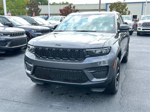 new 2024 Jeep Grand Cherokee car, priced at $45,504