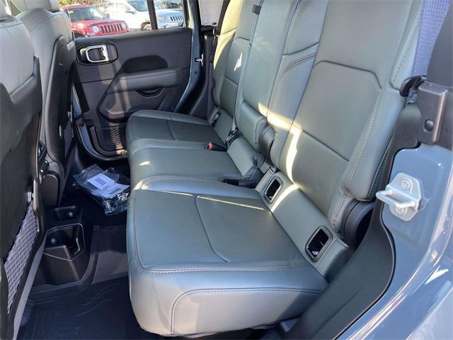 new 2025 Jeep Gladiator car, priced at $61,190