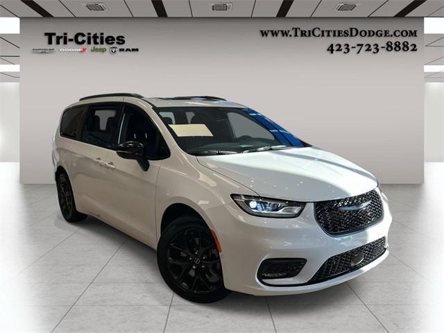 new 2026 Chrysler Pacifica car, priced at $56,655