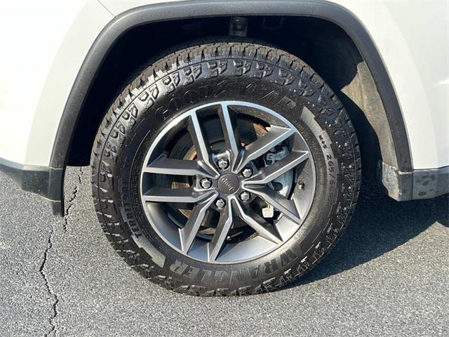used 2022 Jeep Grand Cherokee car, priced at $25,416