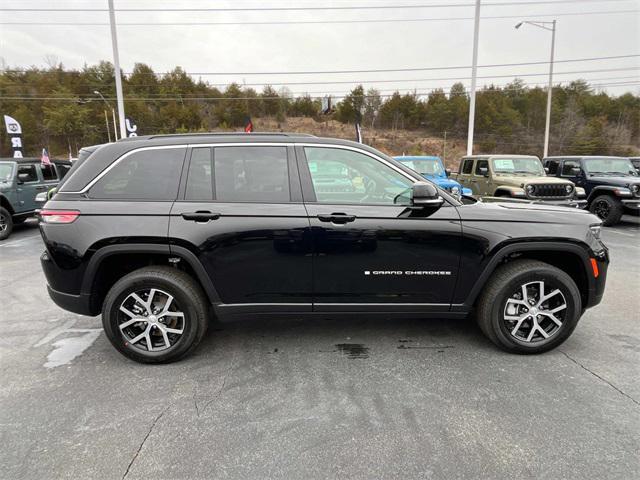 new 2025 Jeep Grand Cherokee car, priced at $46,904