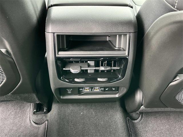 new 2025 Jeep Grand Cherokee car, priced at $46,904