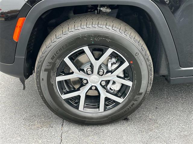 new 2025 Jeep Grand Cherokee car, priced at $46,904
