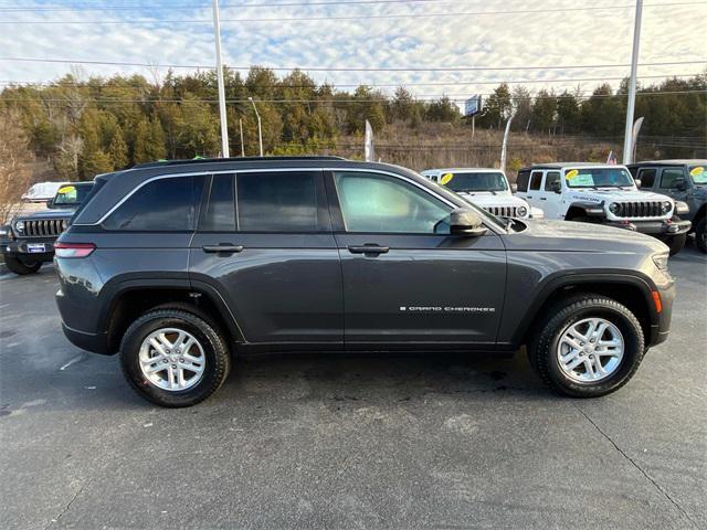 new 2025 Jeep Grand Cherokee car, priced at $39,595