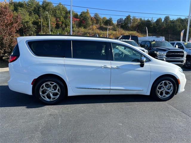 used 2023 Chrysler Pacifica car, priced at $33,399