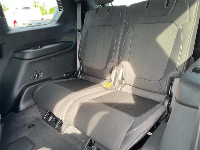 new 2025 Jeep Grand Cherokee L car, priced at $42,237
