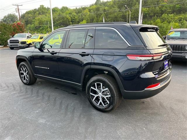 new 2024 Jeep Grand Cherokee car, priced at $49,990