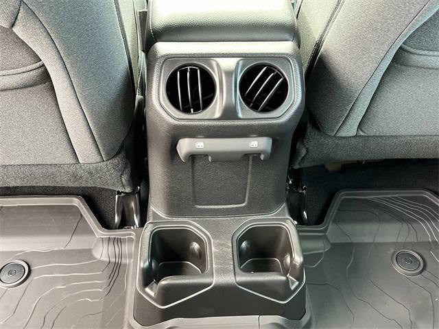 new 2025 Jeep Wrangler car, priced at $41,250