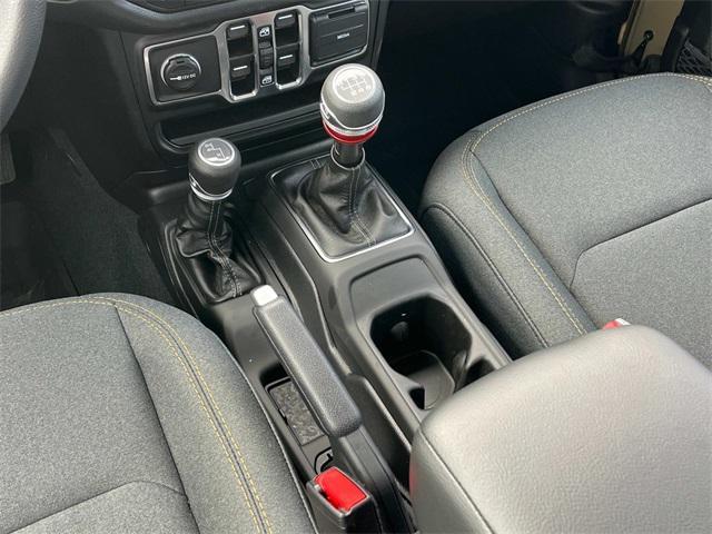 new 2025 Jeep Wrangler car, priced at $41,250