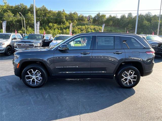 new 2024 Jeep Grand Cherokee car, priced at $49,490