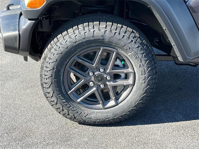 new 2025 Jeep Wrangler car, priced at $43,755