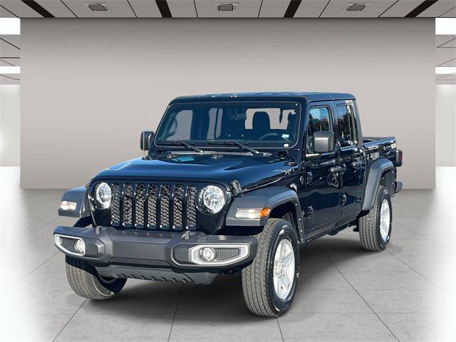 used 2023 Jeep Gladiator car, priced at $27,258