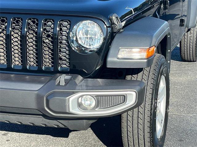 used 2023 Jeep Gladiator car, priced at $27,258
