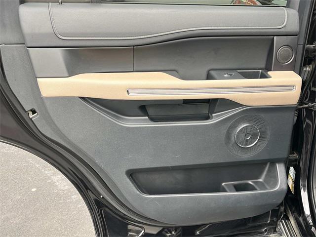 used 2023 Ford Expedition car, priced at $43,862